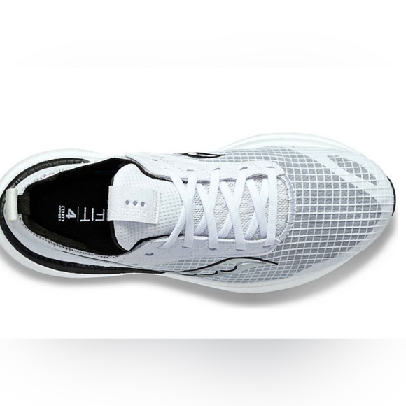 Saucony Freedom Crossport women’s 8 white and black. Running workout sneakers - Picture 2 of 5